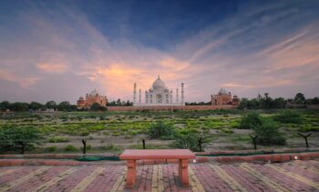 20 Top Best Tourist Destinations in Agra