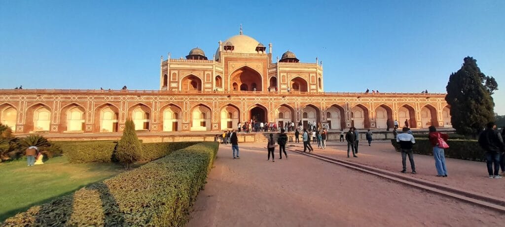 Humayu's Tomb Delhi