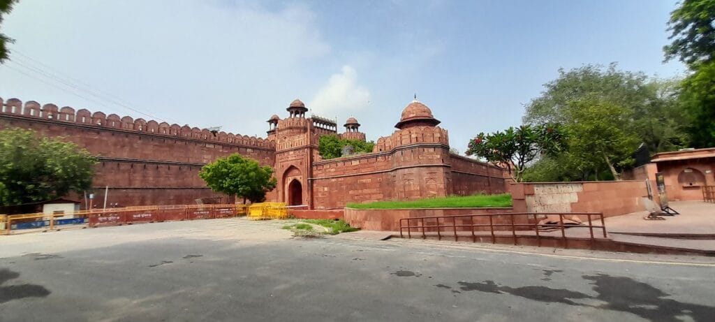 Best Tourist Places in Delhi - Lal Qila